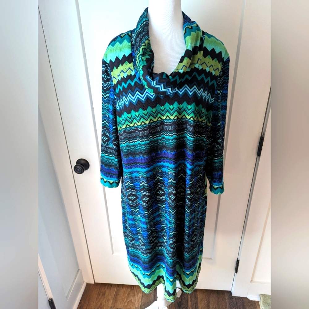 Perceptions New York Women's size XXL dress   cowl neck Blues Greens 3/4 sleeve